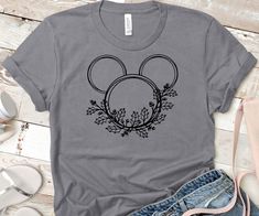 Disney Winter Christmas Tshirt EL6D