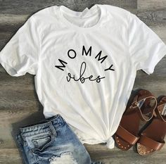 Mommy Vibes Tshirt EL20J0