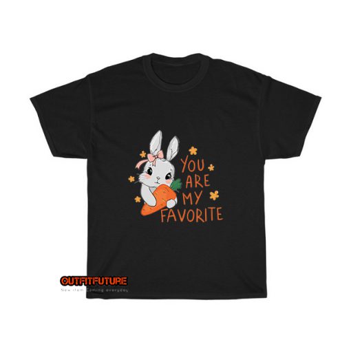 Cute gray rabbit and pink bow holding a carrot T-Shirt EL13D0