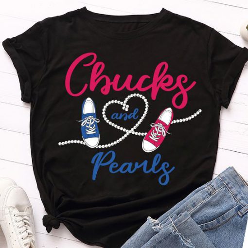 Chucks and Pearls T-Shirt EL3A1